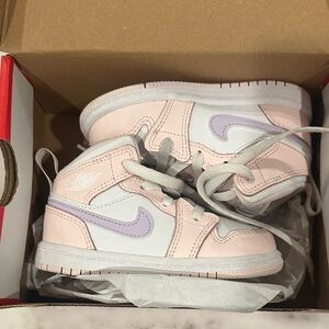 Jordan Kids Light Pink and Lavender Sneakers